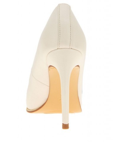 Women's Harlia Pointy Toe Pump Bianca $44.03 Shoes