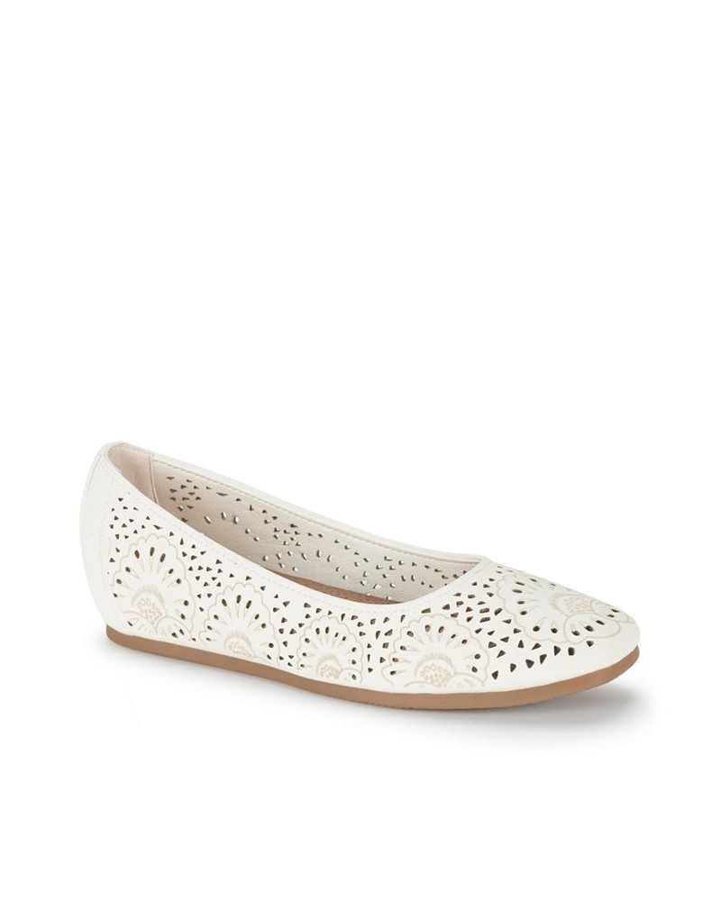 Women's Chika Casual Flat Ivory/Cream $37.13 Shoes